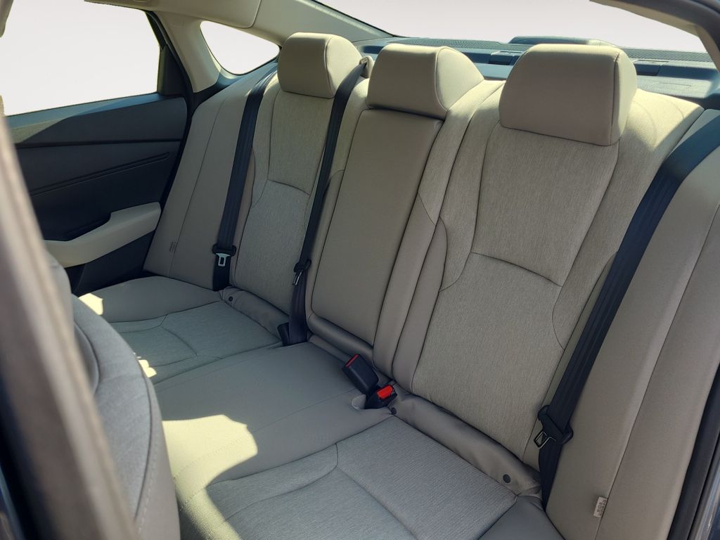 2026 Honda Accord SE - Photo 13