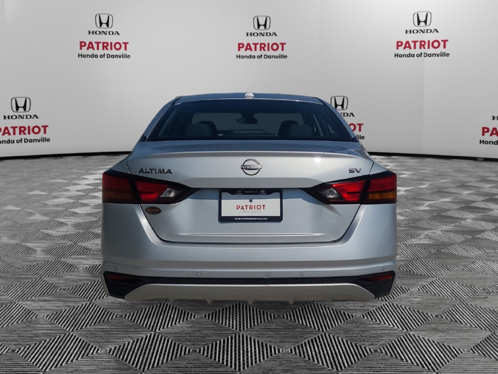 Used 2024 Nissan Altima 2.5 SV Sedan