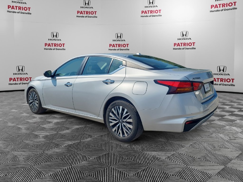 Used 2024 Nissan Altima 2.5 SV Sedan