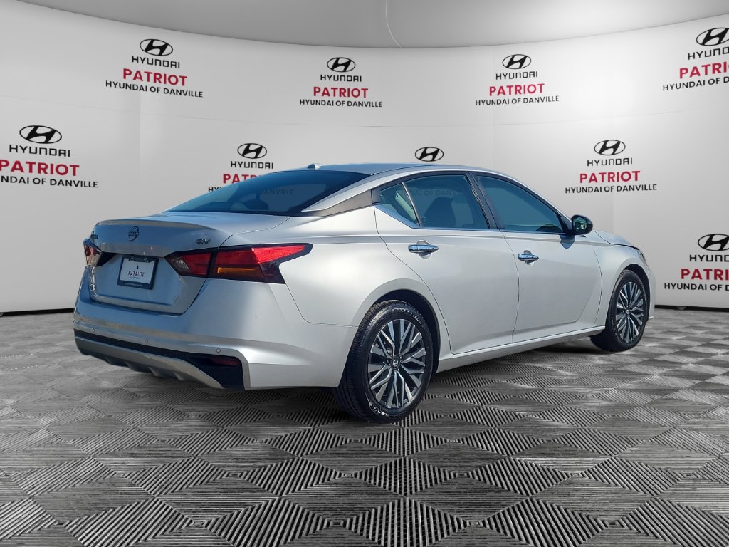 Used 2024 Nissan Altima 2.5 SV Sedan