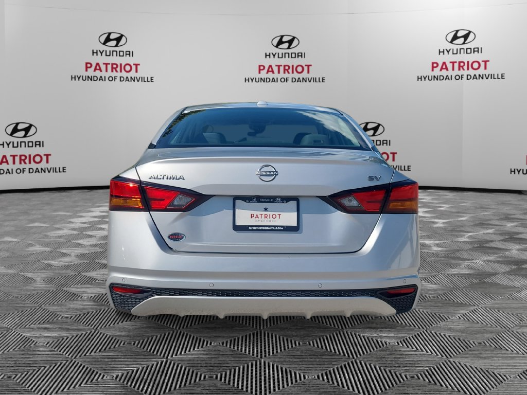 Used 2024 Nissan Altima 2.5 SV Sedan