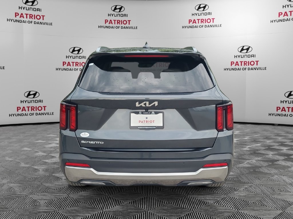 Used 2025 Kia Sorento S SUV