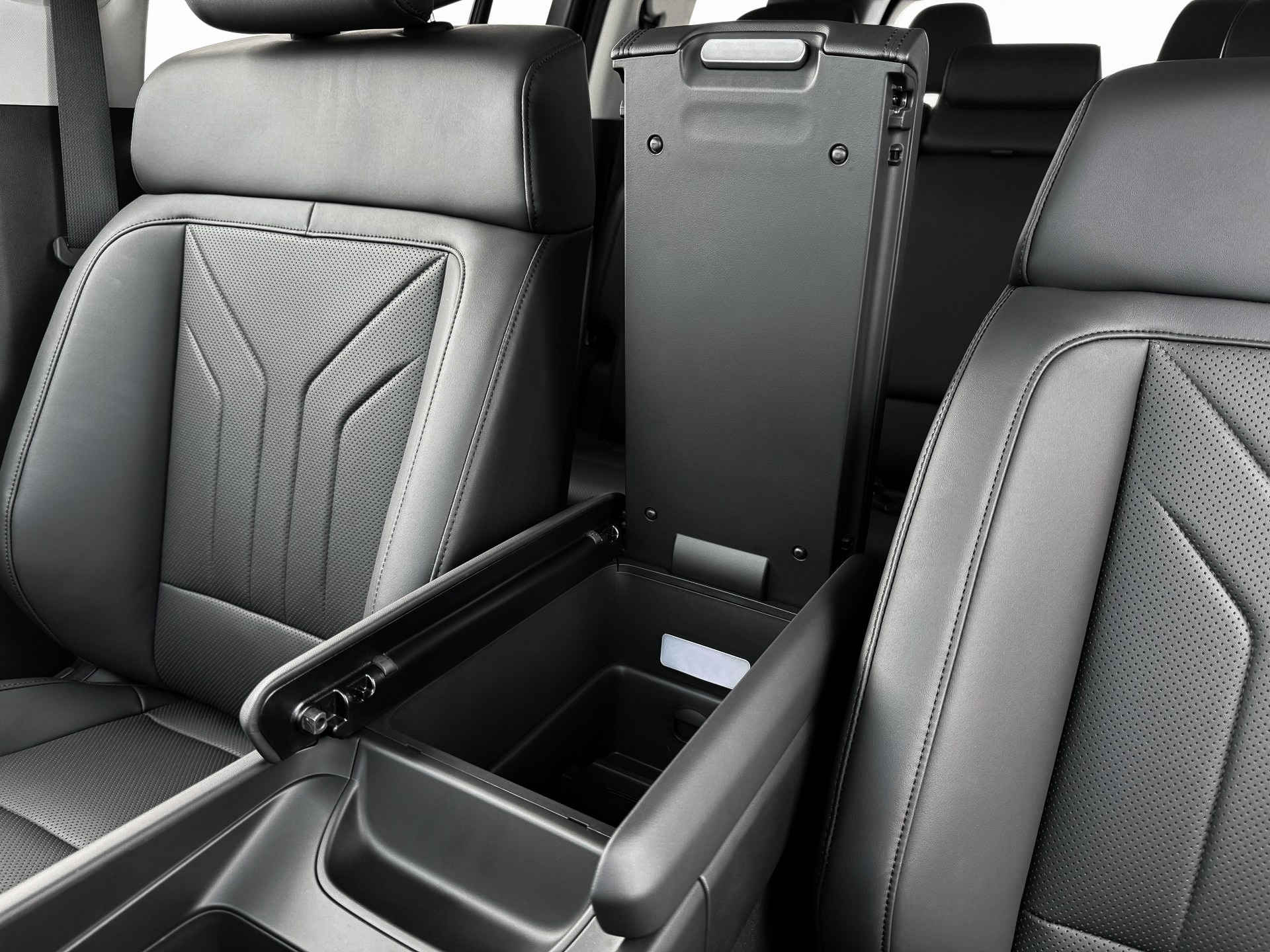2026 Hyundai Santa Fe SEL - Photo 18
