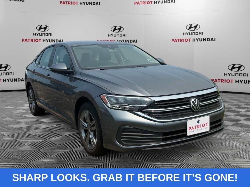 Used 2024 Volkswagen Jetta 1.5T SE Sedan
