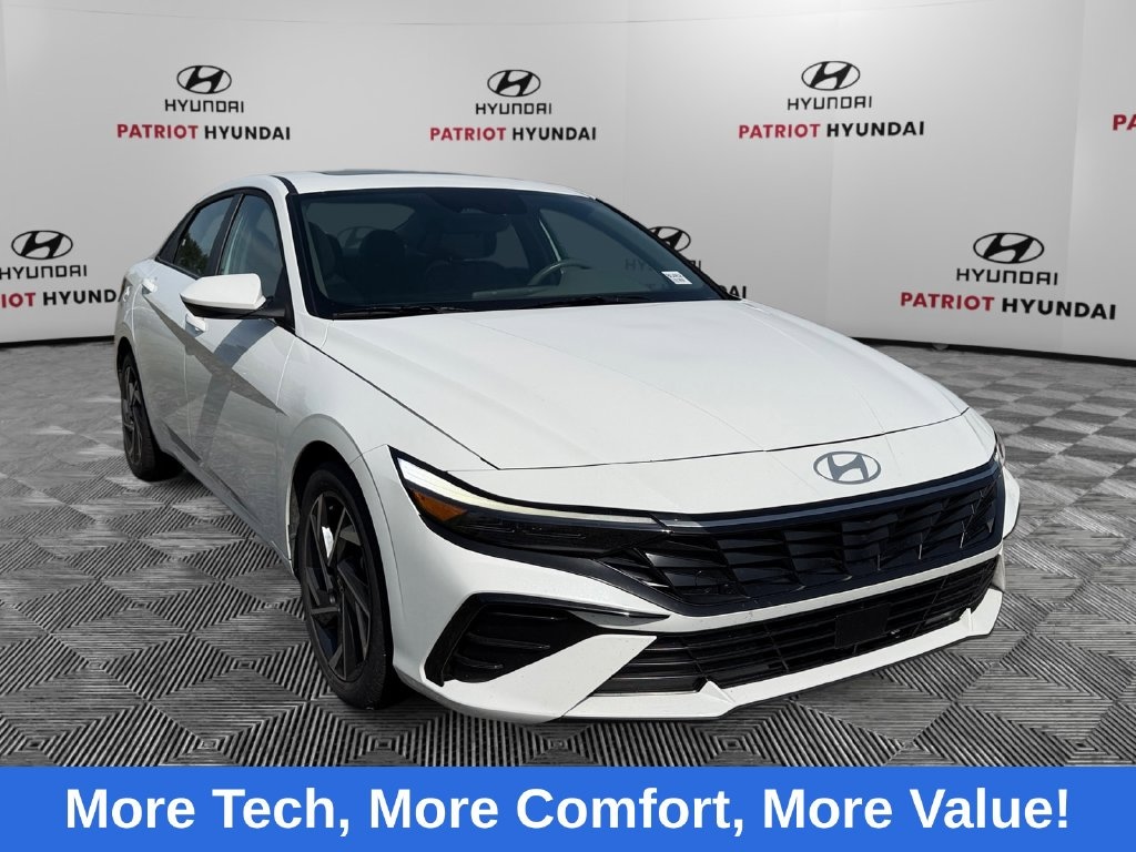 Used 2025 Hyundai Elantra SEL Convenience Sedan