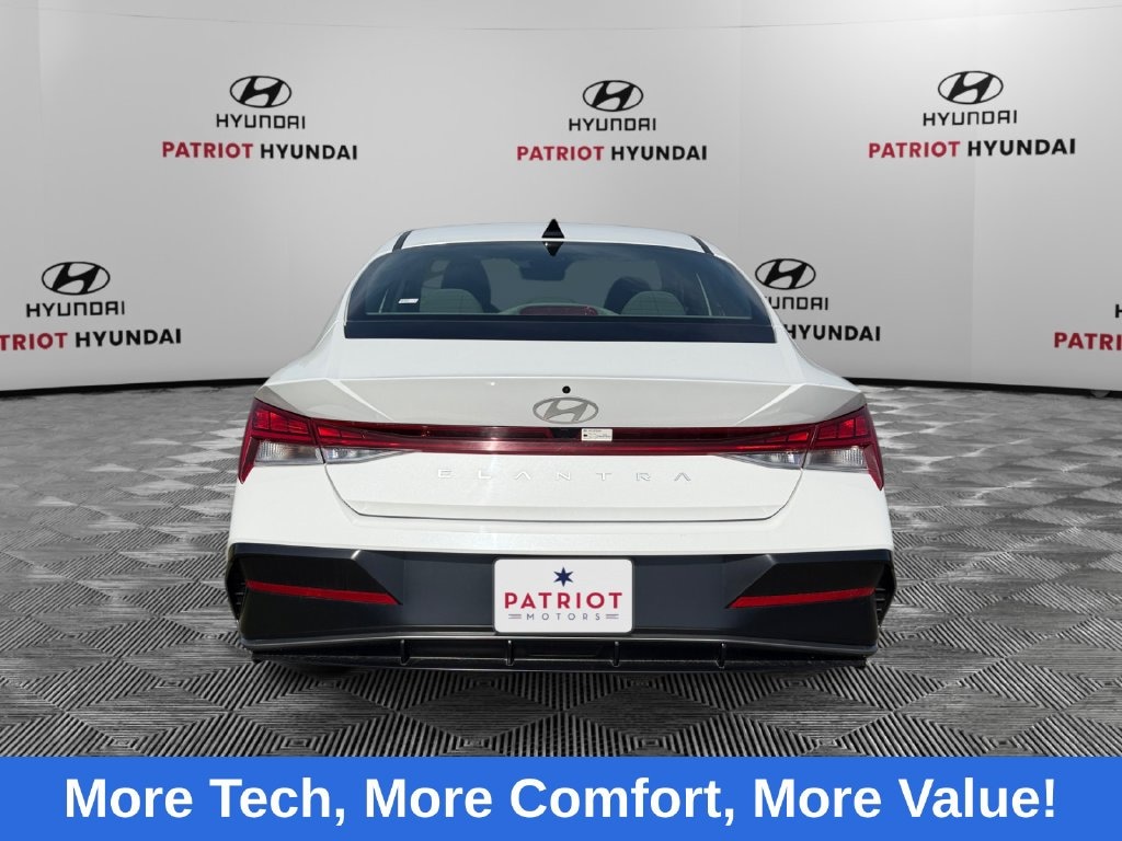 Used 2025 Hyundai Elantra SEL Convenience Sedan