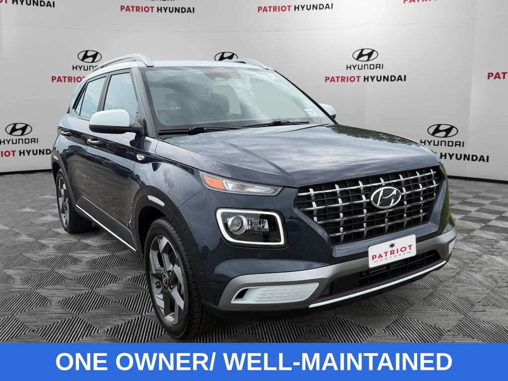 Used 2023 Hyundai Venue Limited SUV