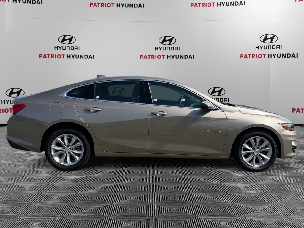 1G1ZD5ST8SF120640