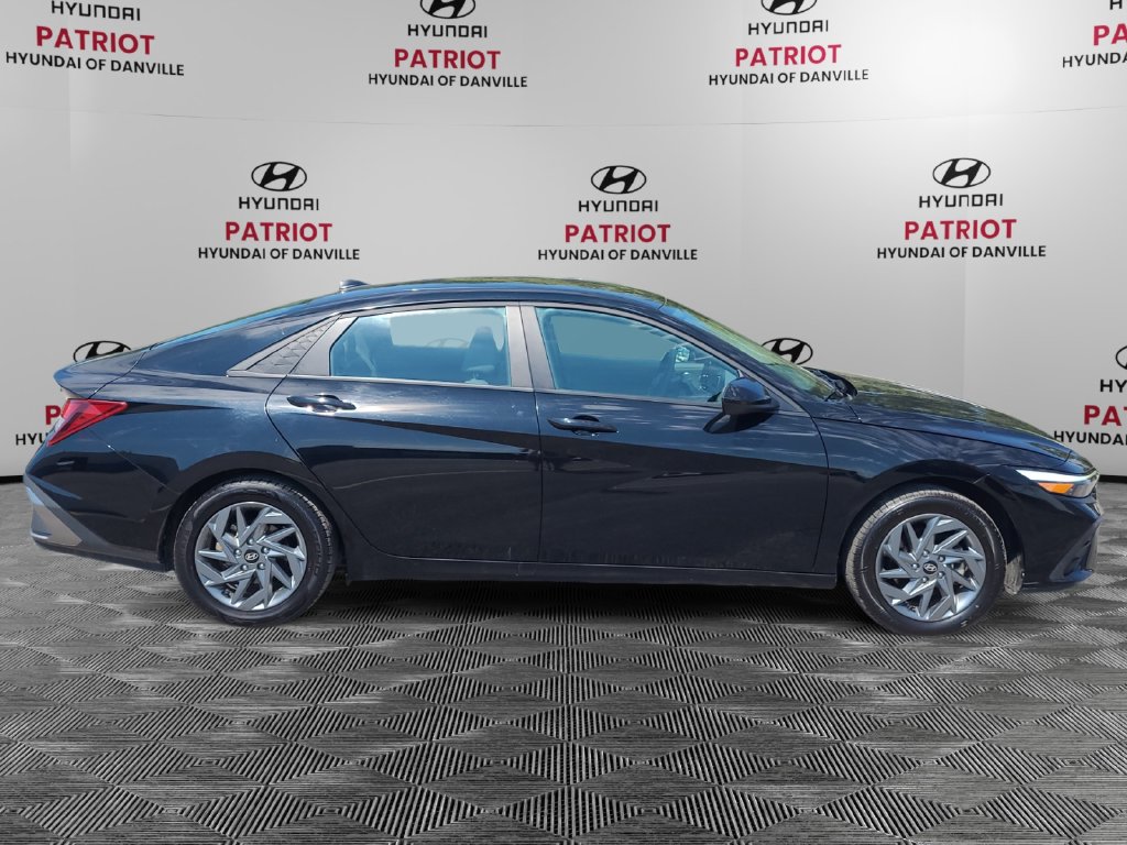 Used 2024 Hyundai Elantra SEL with VIN KMHLM4DG4RU809521 for sale in Danville, IL