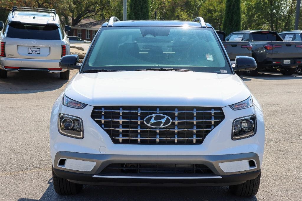 New 2026 Hyundai Venue SEL w/Two-Tone Roof SUV