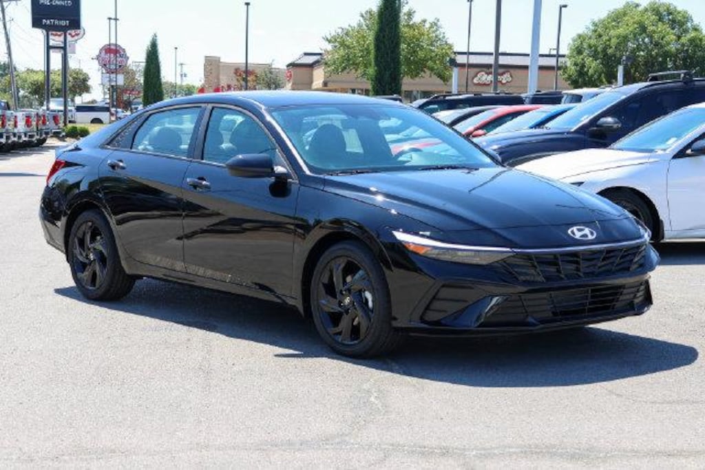 New 2026 Hyundai Elantra SEL Sport Sedan