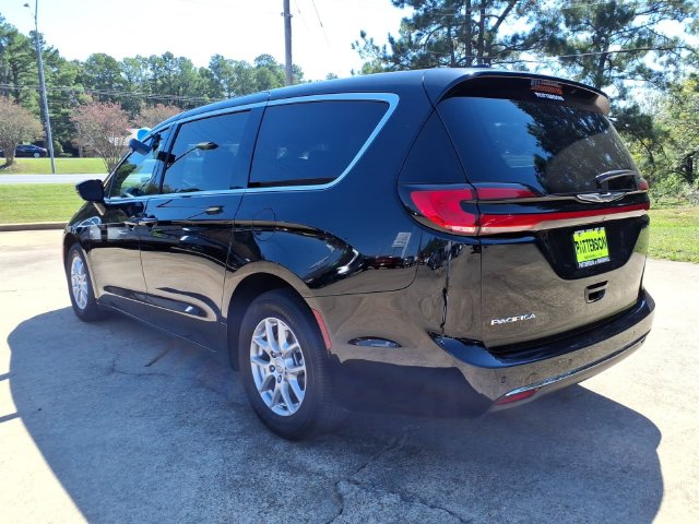 Used 2025 Chrysler Pacifica Select Minivan/Van