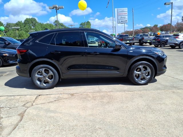 Used 2025 Ford Escape ST-Line Select SUV