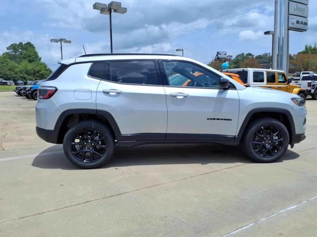New 2026 Jeep Compass LATITUDE ALTITUDE 4X4 Sport Utility