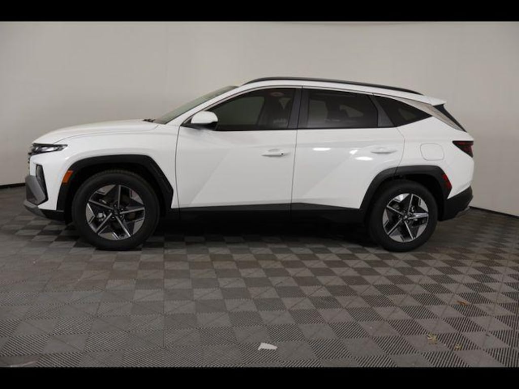 New 2026 Hyundai Tucson SEL FWD SUV