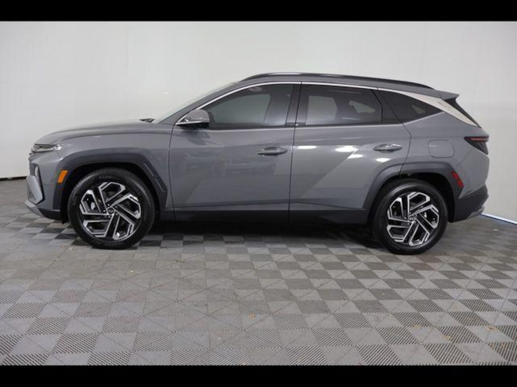New 2026 Hyundai Tucson Limited FWD SUV