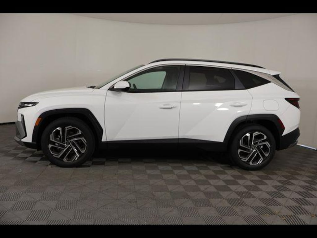 New 2026 Hyundai Tucson SEL Plus FWD SUV
