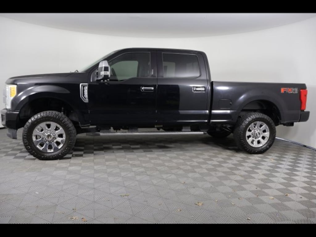 Used 2017 Ford F-250SD Lariat Truck