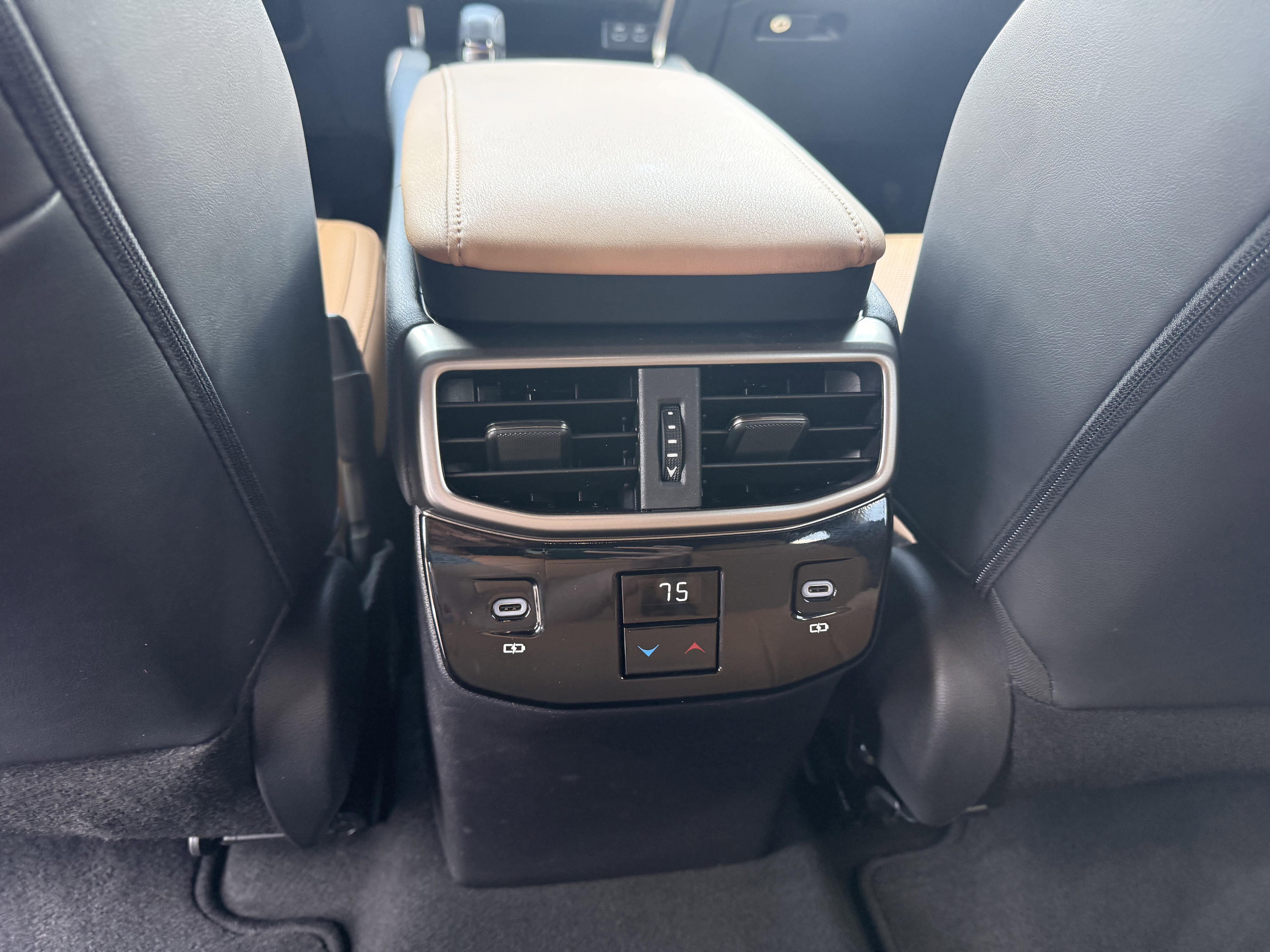 2024 Lexus RX 350 - Photo 12