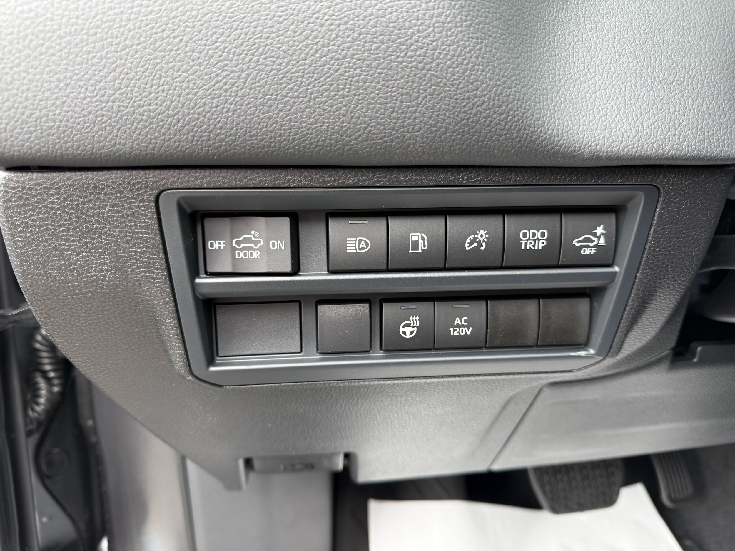 2026 Toyota Tundra Limited - Photo 14