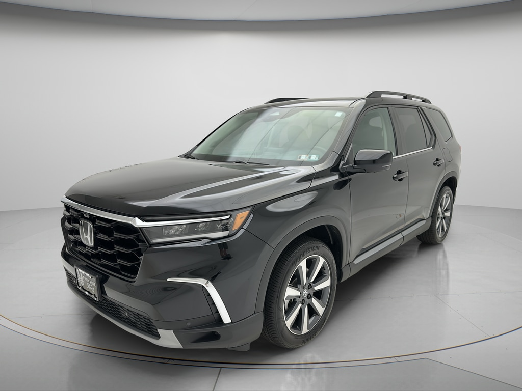 Used 2025 Honda Pilot Elite SUV