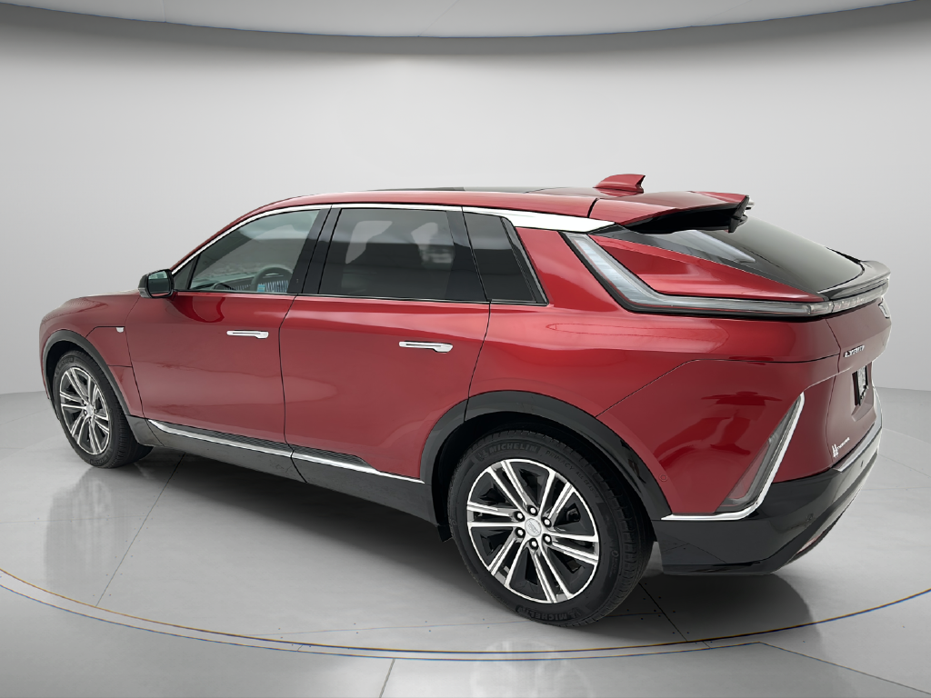 Used 2024 Cadillac Lyriq Luxury SUV
