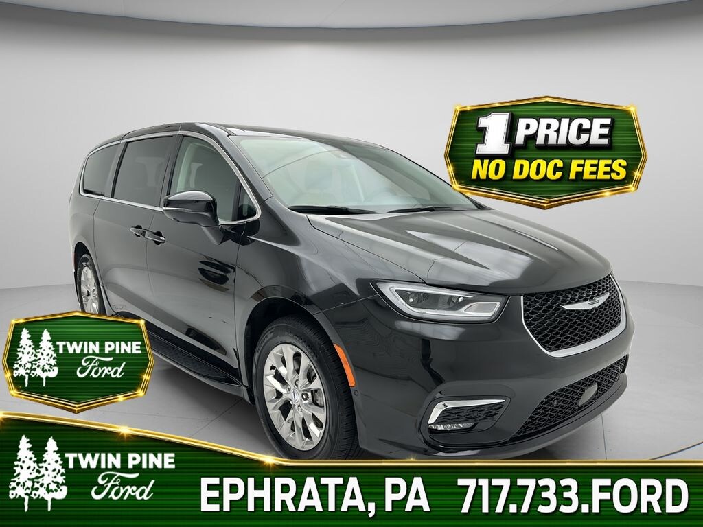 Used 2023 Chrysler Pacifica Touring L Minivan/Van