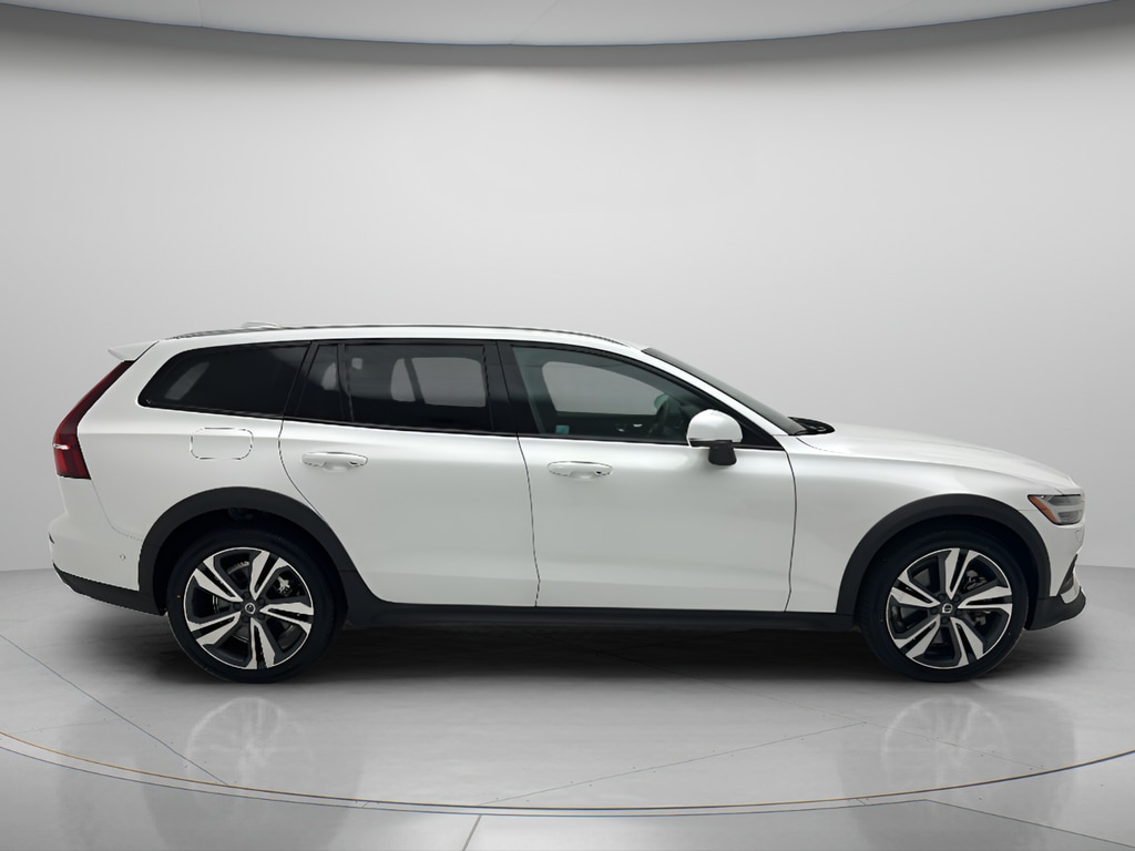 Used 2025 Volvo V60 Cross Country B5 Plus Wagon