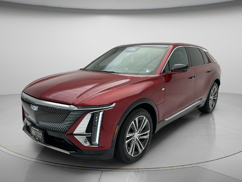 Used 2024 Cadillac Lyriq Luxury SUV