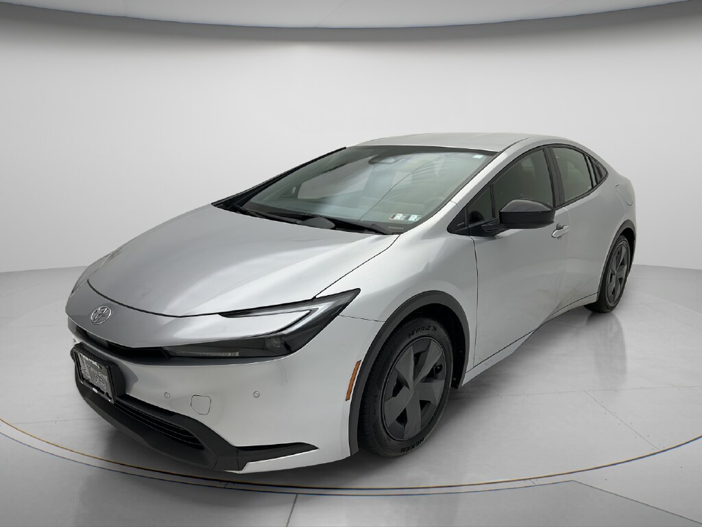 Used 2025 Toyota Prius LE Hatchback