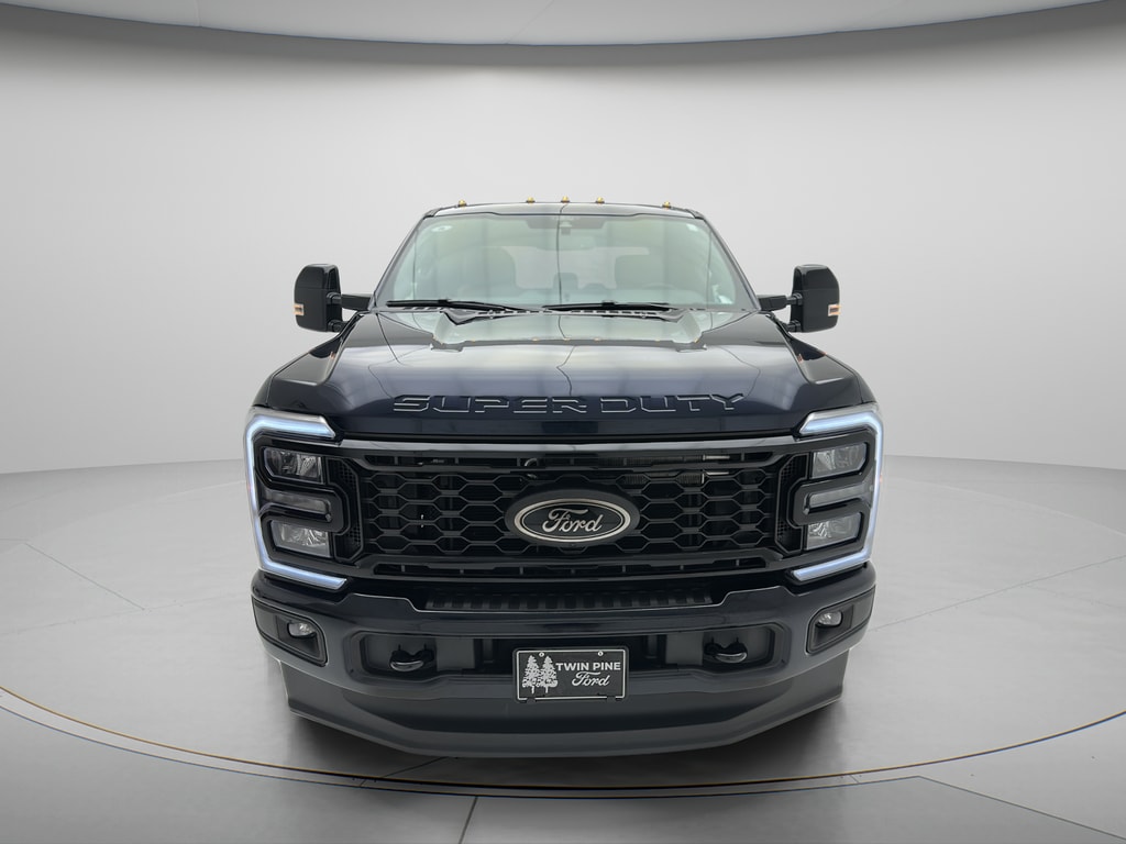 Used 2025 Ford F-350SD Lariat Truck