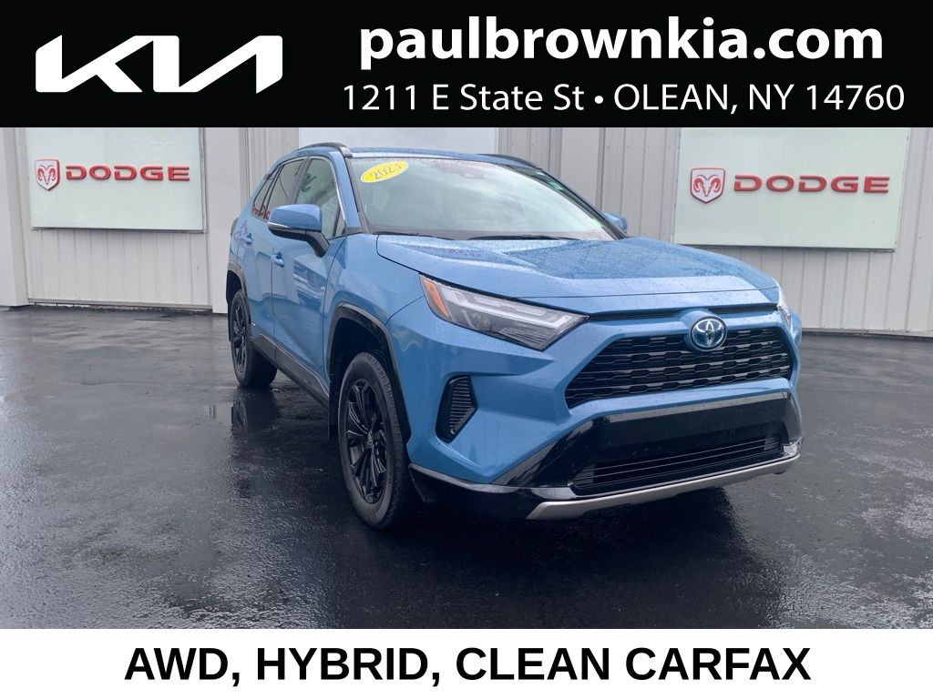 2023 Toyota RAV4 SE