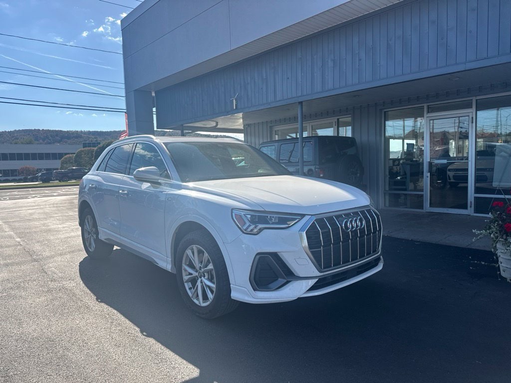 2025 Audi Q3 S Line Premium