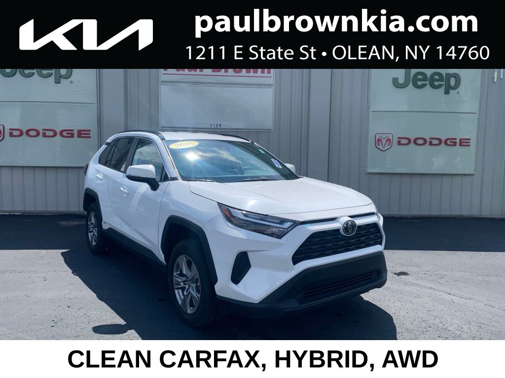 2025 Toyota RAV4 LE