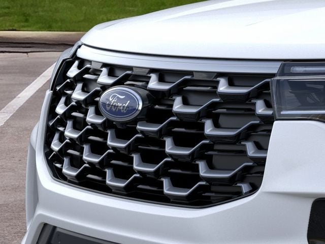 2026 Ford Explorer Platinum - Photo 17