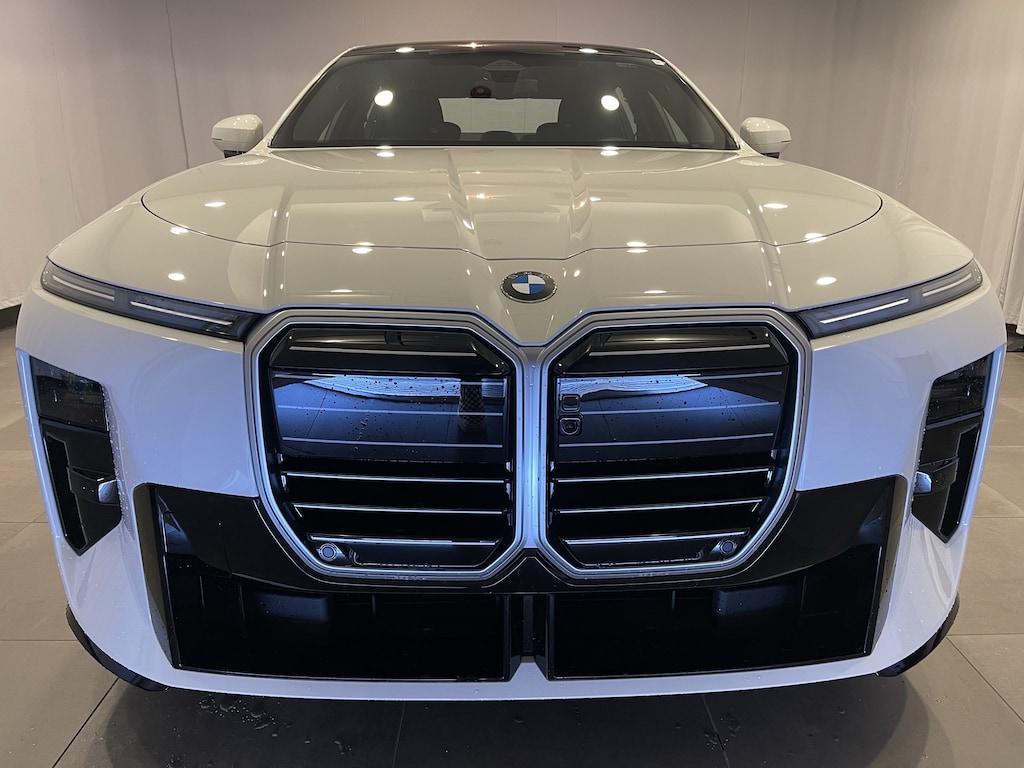 New 2027 BMW 740i xDrive Sedan