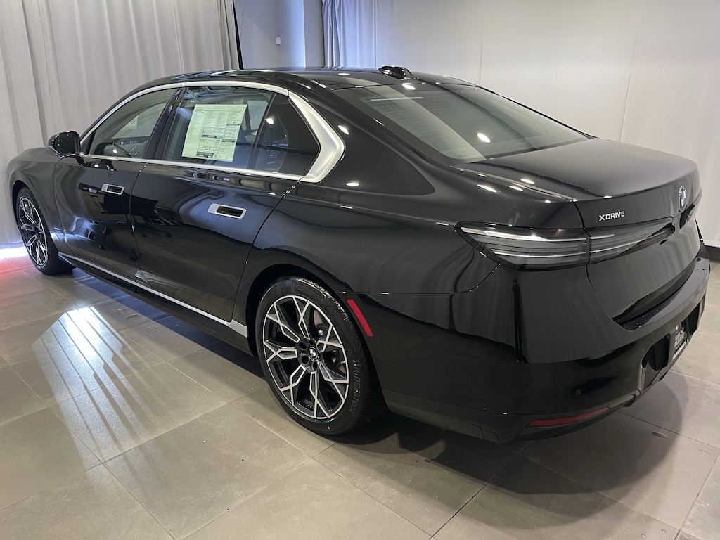 New 2027 BMW 740i xDrive Sedan