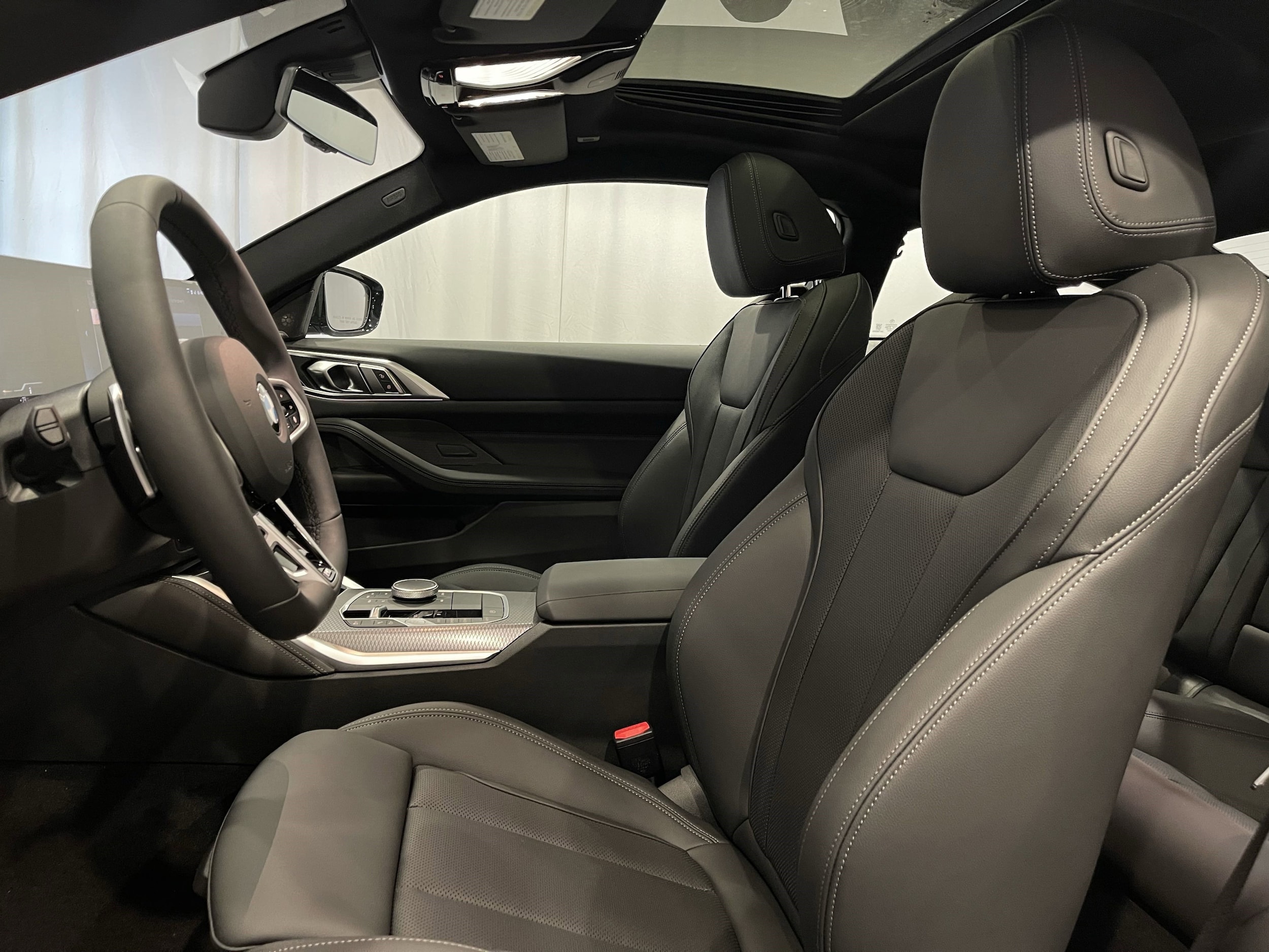 2026 BMW 4 Series 430i - Photo 8