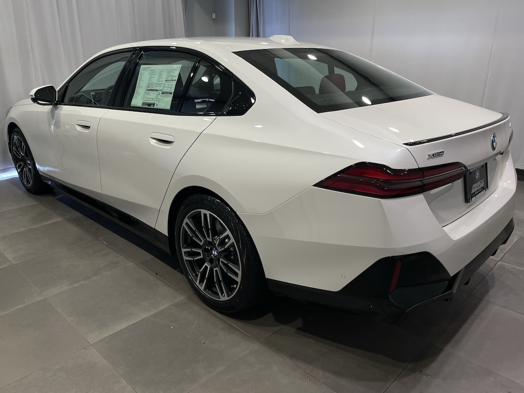 New 2027 BMW 530i xDrive Sedan
