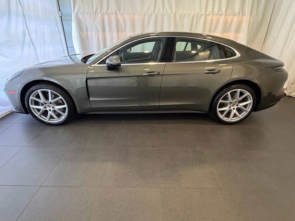 New 2026 Porsche Panamera 4 Hatchback