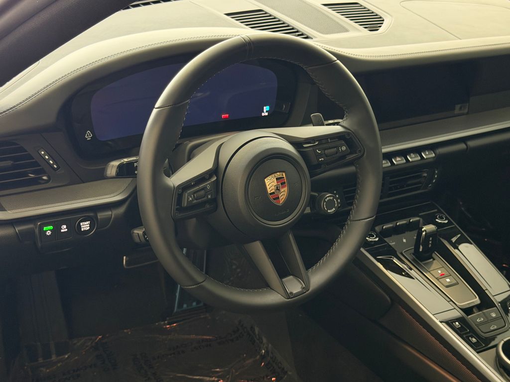 2026 Porsche 911 S - Photo 18