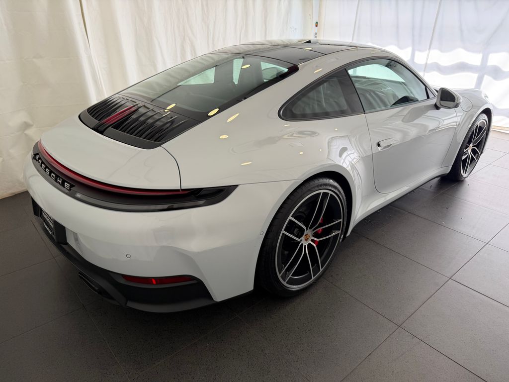2026 Porsche 911 S - Photo 9