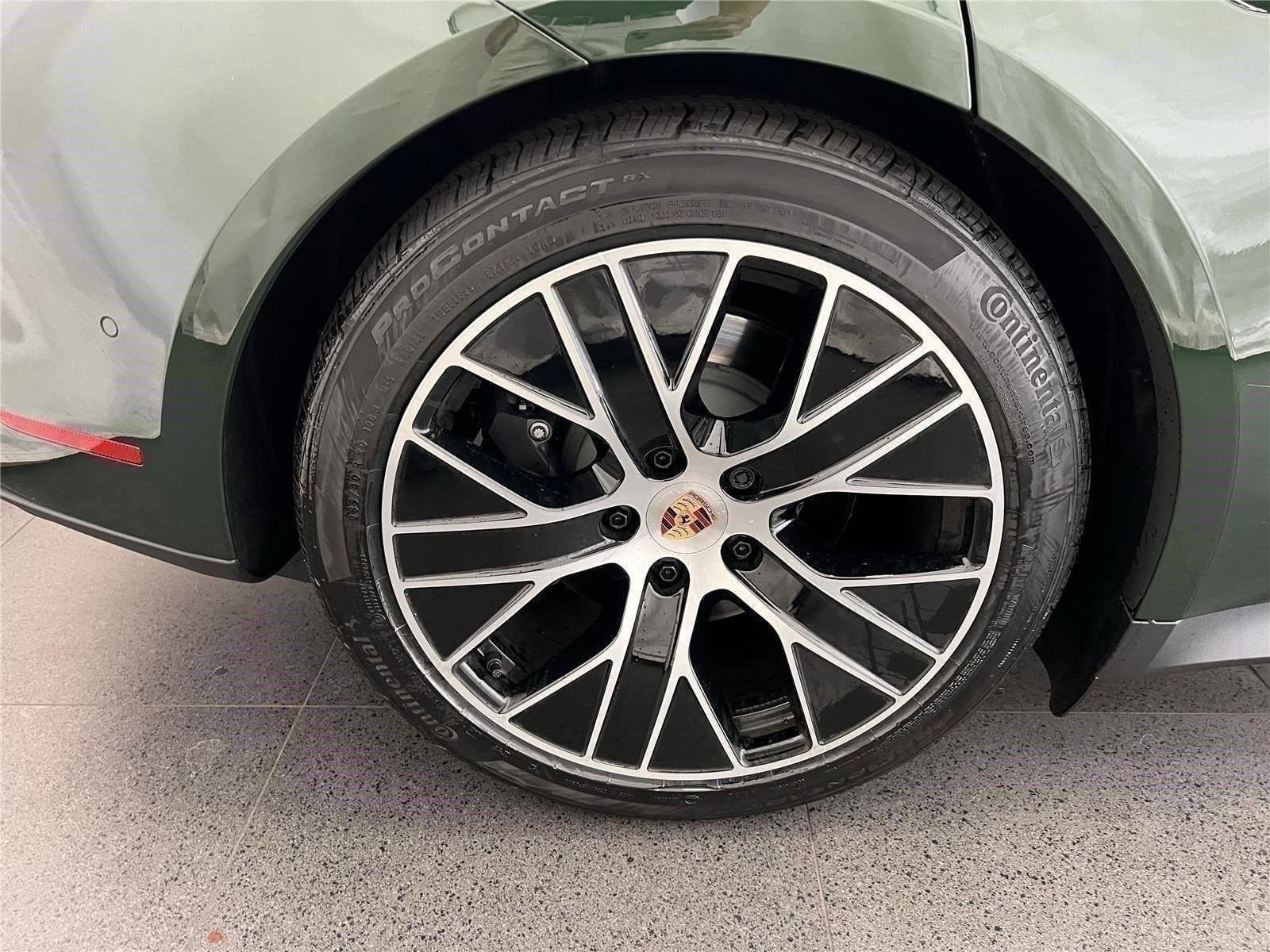 2026 Porsche Taycan Base - Photo 12