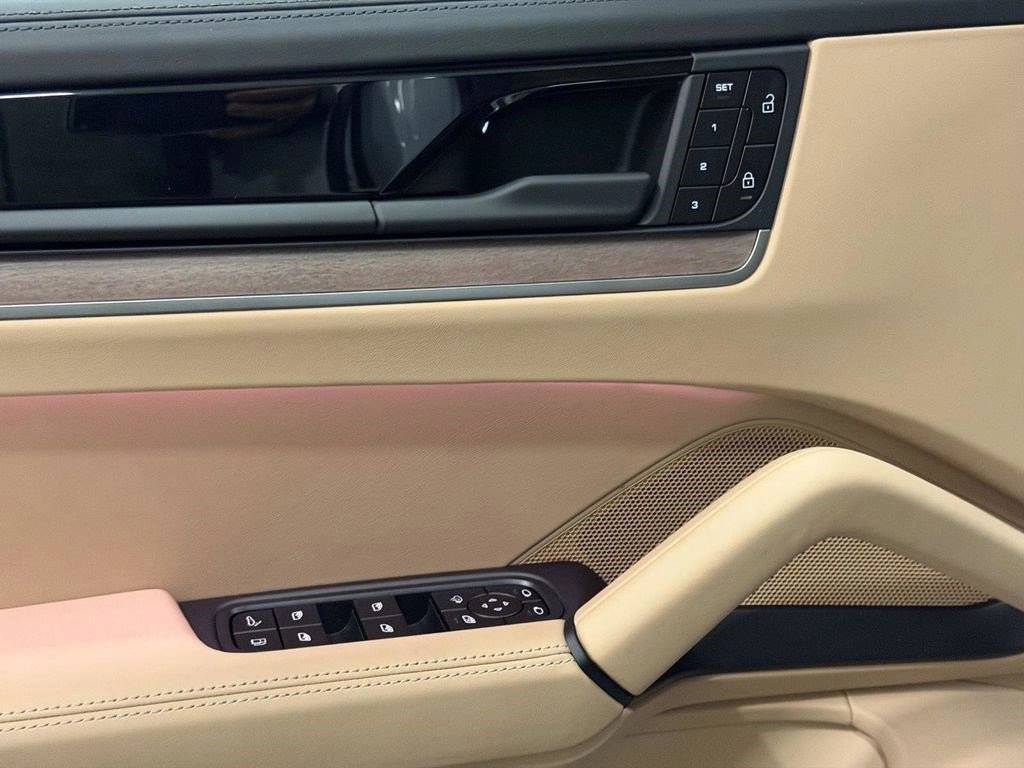2026 Porsche Cayenne E-Hybrid - Photo 13