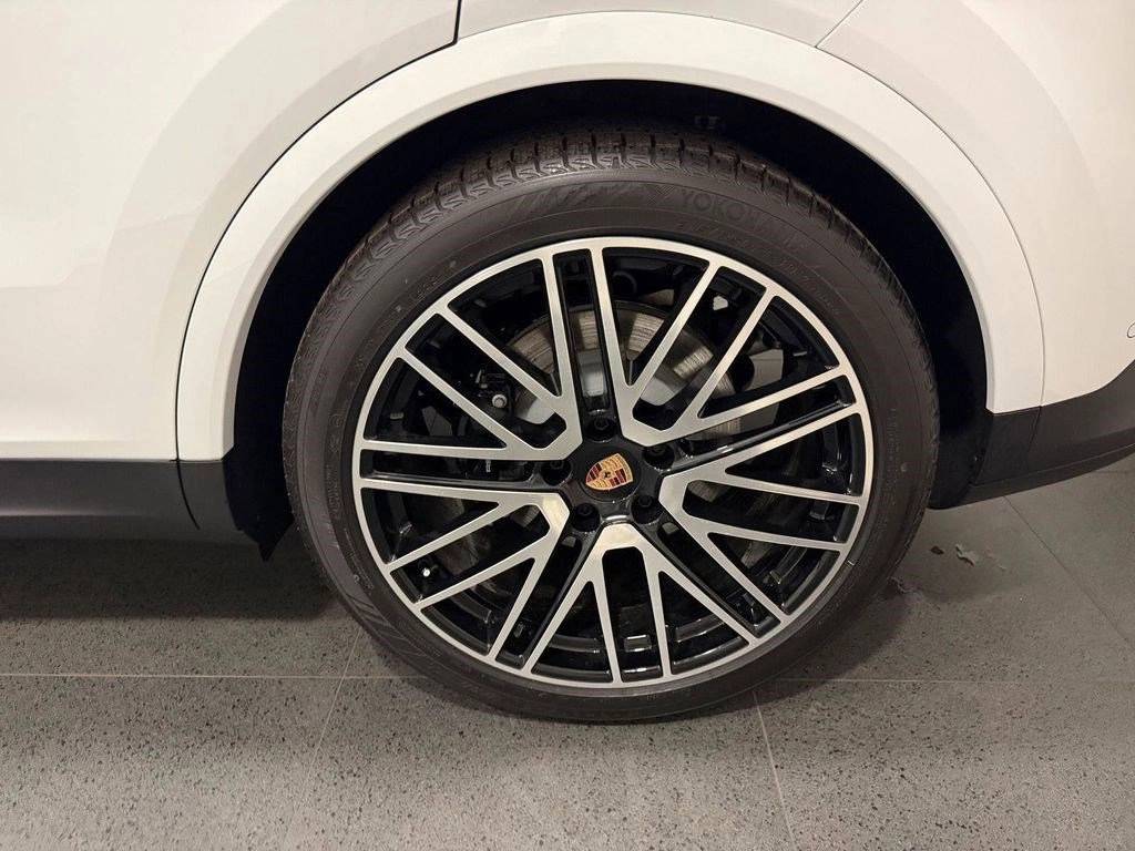 2026 Porsche Cayenne E-Hybrid - Photo 10