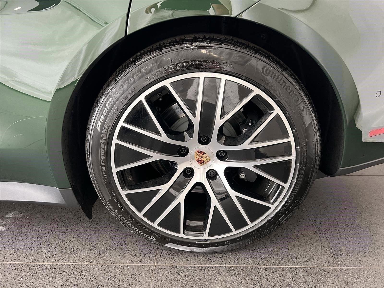 2026 Porsche Taycan Base - Photo 11