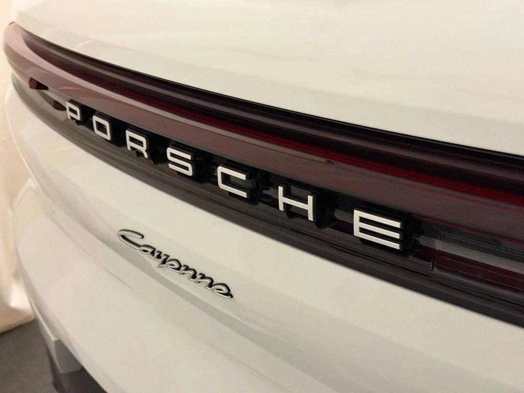 2026 Porsche Cayenne E-Hybrid - Photo 24