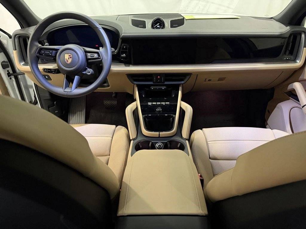 2026 Porsche Cayenne E-Hybrid - Photo 16
