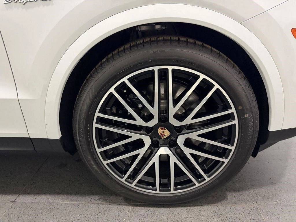 2026 Porsche Cayenne E-Hybrid - Photo 12