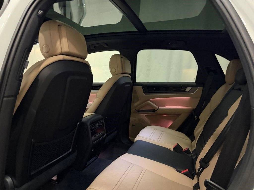 2026 Porsche Cayenne E-Hybrid - Photo 23